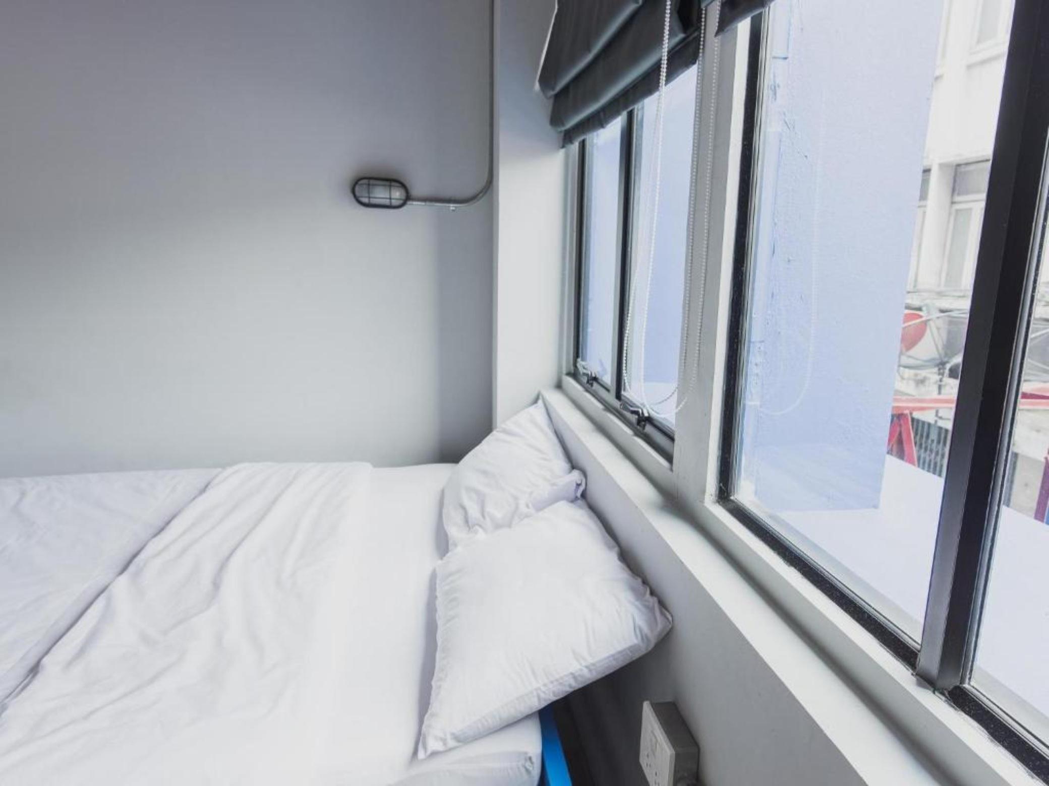 Loftel Station Hostel Bangkok Exterior photo