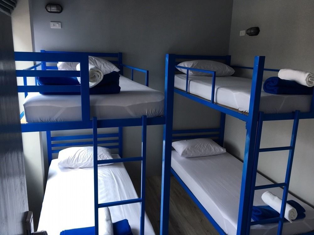 Loftel Station Hostel Bangkok Exterior photo