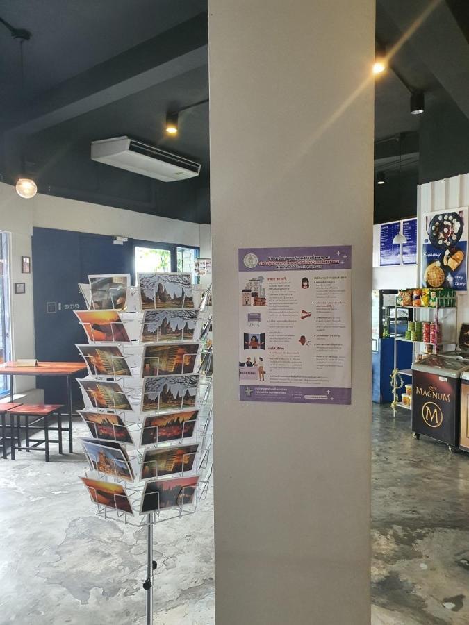 Loftel Station Hostel Bangkok Exterior photo